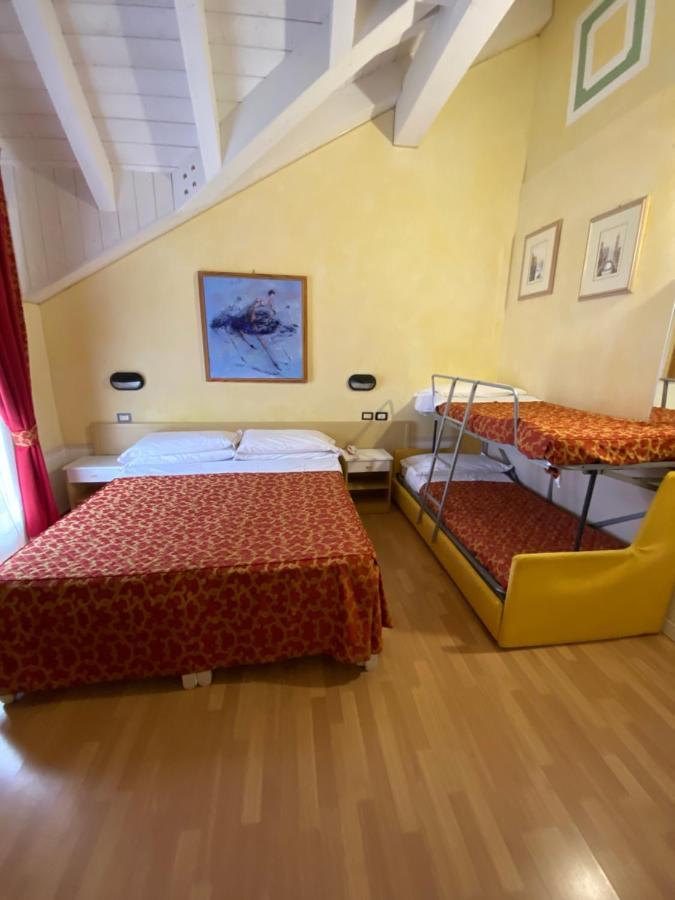 Hotel Montepizzo Lizzano In Belvedere Dış mekan fotoğraf