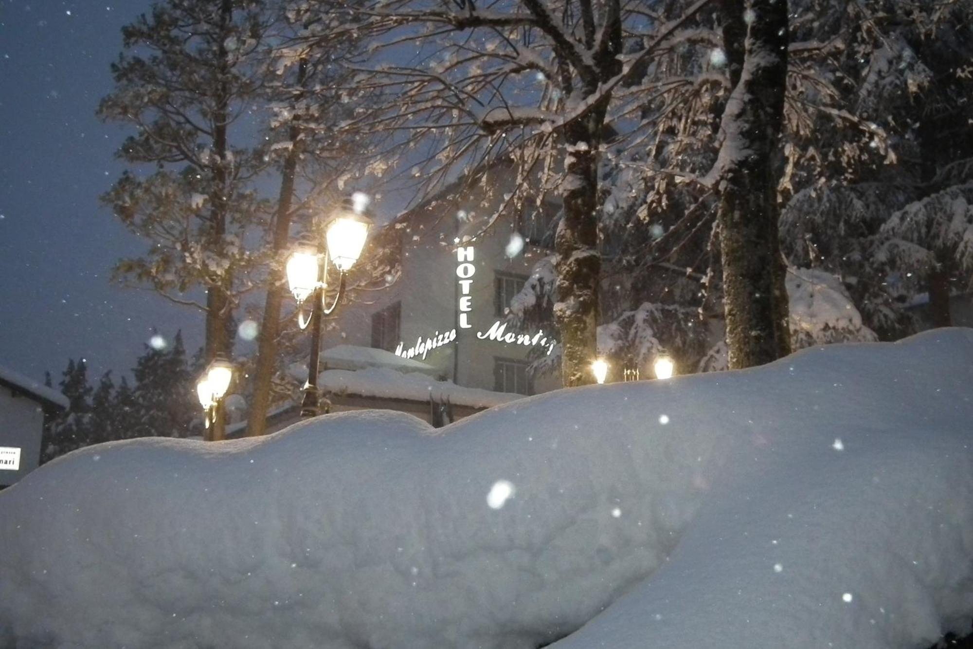Hotel Montepizzo Lizzano In Belvedere Dış mekan fotoğraf